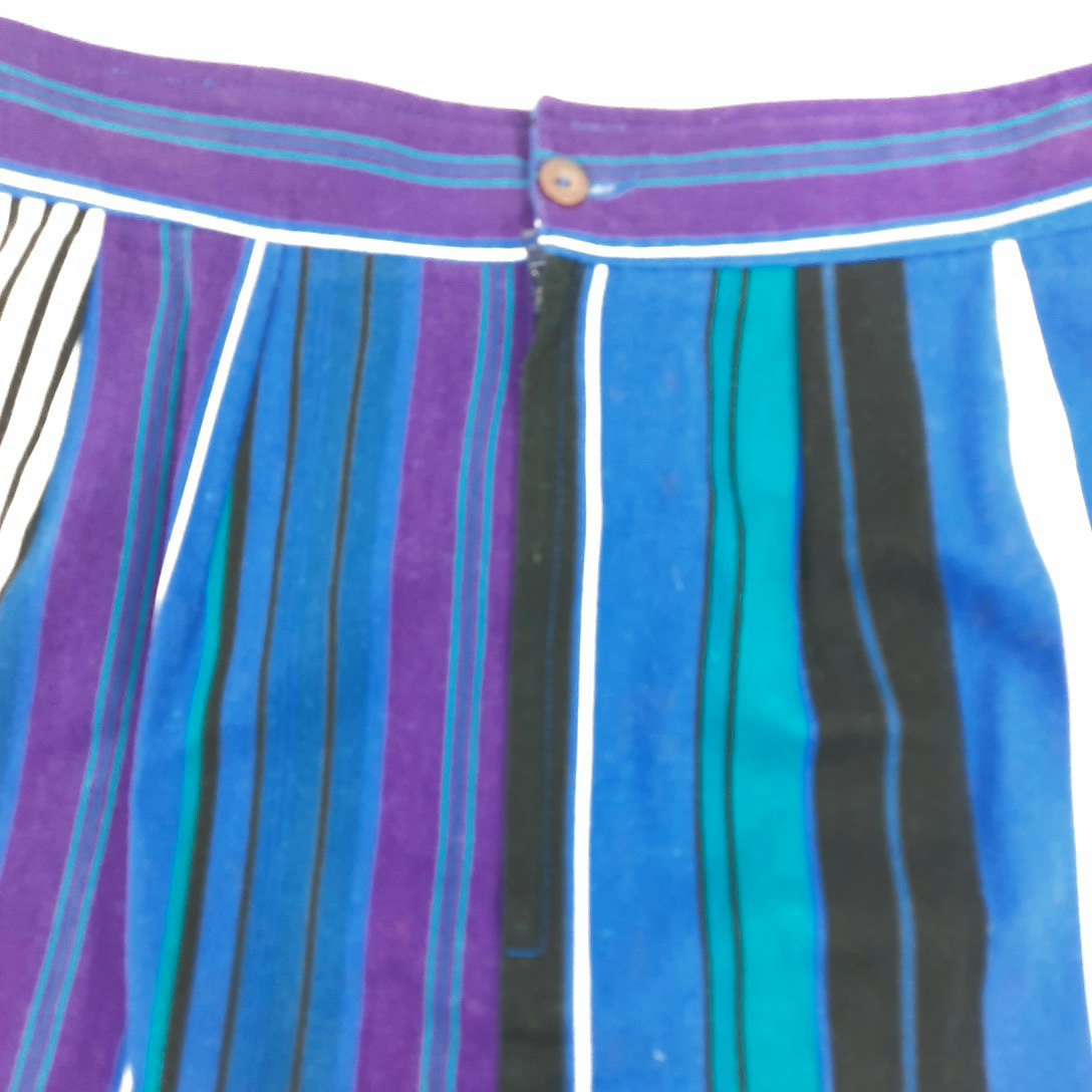 Voir photo 3 de Jupe droite estivale rayée 5 couleurs KENZO Jungle T 42 Jupe droite estivale rayée 5 couleurs KENZO Jungle T 42 Très bon état - Vue 3 -